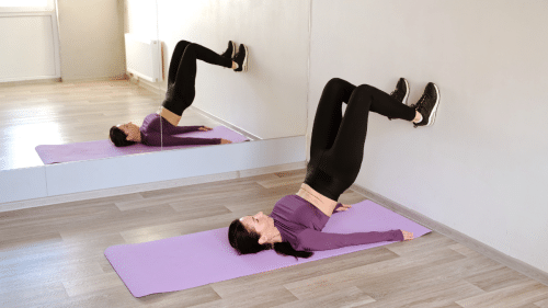 Graisse abdominale : le meilleur exercice de pilates au mur pour brûler les graisses au quotidien