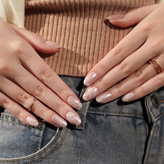Stickers ongles 2026 : le guide complet pour une pose parfaite à la maison
